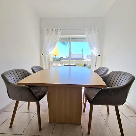 Oasis Park Al * 波尔蒂芒